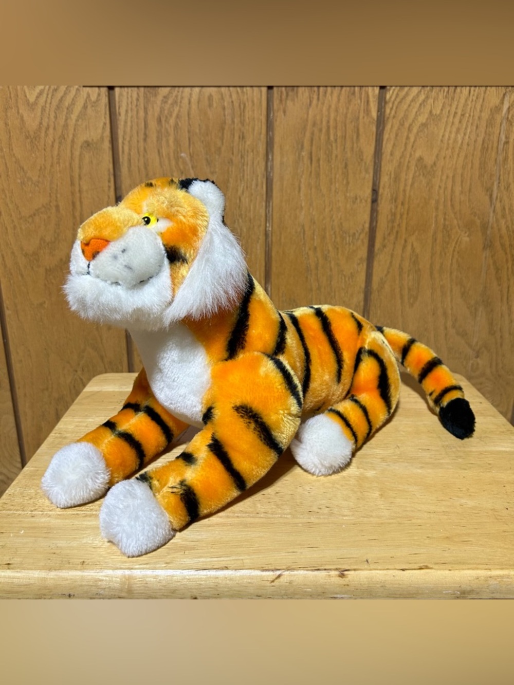 Vintage Disney Store Aladdin Rajah Plush Figure Laying Stuffed Animal Tiger 21”